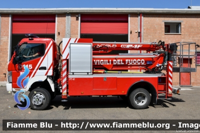 Mitsubishi Fuso Canter 4x4 III serie
Vigili del Fuoco
Comando Provinciale di Bologna
Distaccamento Volontario di Fontanelice
Piattaforma Cela 24 metri
VF 28021
Parole chiave: Mitsubishi-Fuso Canter_4x4_IIIserie VF28021