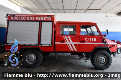 Iveco VM90
Vigili del Fuoco
Comando Provinciale di Belluno
Distaccamento Permanente di Feltre
Colonna Mobile Veneto
Sezione GOS
Ex Corpo Forestale dello Stato
VF 28110
Parole chiave: Iveco VM90 VF28110