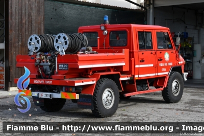 Iveco VM90
Vigili del Fuoco
Comando Provinciale di Forli Cesena
Distaccamento Permanente di Cesena
Allestimento Baribbi
Ex Corpo Forestale dello Stato
VF 28151
Parole chiave: Iveco VM90 VF28151