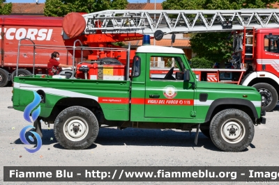 Land Rover Defender 110 HCPU
Vigili del Fuoco
Comando Provinciale di Reggio Emilia
Distaccamento Volontario di Luzzara
Servizio Antincendio Boschivo
Ex Corpo Forestale dello Stato
VF 28158
Parole chiave: Land-Rover Defender_110_HCPU VF28158