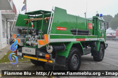 Iveco OM 75P
Vigili del Fuoco
Comando Provinciale di Ferrara
Distaccamento Permanente di Comacchio
Allestimento Baribbi
Ex Corpo Forestale dello Stato
VF 28160
Parole chiave: Iveco-OM 75P VF28160 Santa_Barbara_2018