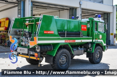 Iveco OM 75P
Vigili del Fuoco
Comando Provinciale di Ferrara
Distaccamento Permanente di Portomaggiore
Allestimento Baribbi
Ex Corpo Forestale dello Stato
VF 28160
Parole chiave: Iveco-OM 75P VF28160