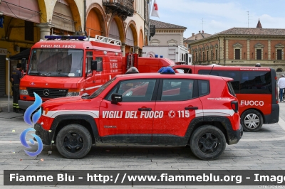 Jeep Renegade
Vigili del Fuoco
Comando Provinciale di Verona
VF 28851
Parole chiave: Jeep Renegade VF28851