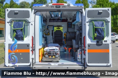 Fiat Ducato X290
Associazione Pubblica Assistenza Ferrarese
Postazione 118 Migliarino
Convenzionato con il
118 Ferrara Soccorso
Allestimento Vision
28
Parole chiave: Fiat Ducato_X290 Ambulanza