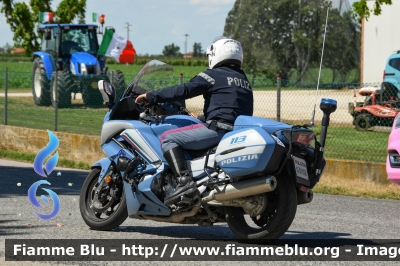 Yamaha FJR 1300 II serie
Polizia di Stato
Polizia Stradale
Allestimento Elevox
in scorta al Giro d'Italia 2024
Moto 28
POLIZIA G3102
Parole chiave: Yamaha FJR_1300_IIserie Giro_D_Italia_2024 POLIZIAG3102