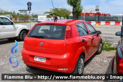 Fiat Punto VI serie
Vigili del Fuoco
Comando Provinciale di Milano
VF 29020
Parole chiave: Fiat Punto_VIserie VF29020