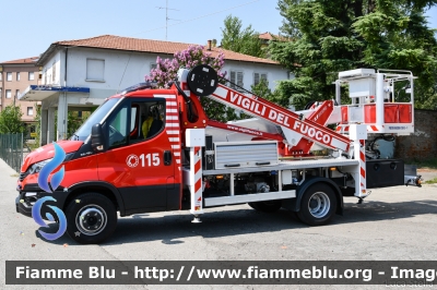 Iveco Daily VI serie
Vigili del Fuoco
Comando Provinciale di Bologna
Distaccamento Volontario di Bazzano
Comprensorio della Valsamoggia
Piattaforma Multitel MX21OVFO
Allestimento Pagliero
VF 29086
Parole chiave: Iveco Daily_VIserie VF29086