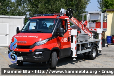 Iveco Daily VI serie
Vigili del Fuoco
Comando Provinciale di Bologna
Distaccamento Volontario di Bazzano
Comprensorio della Valsamoggia
Piattaforma Multitel MX21OVFO
Allestimento Pagliero
VF 29086
Parole chiave: Iveco Daily_VIserie VF29086