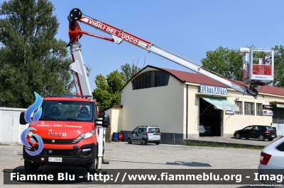 Iveco Daily VI serie
Vigili del Fuoco
Comando Provinciale di Bologna
Distaccamento Volontario di Bazzano
Comprensorio della Valsamoggia
Piattaforma Multitel MX21OVFO
Allestimento Pagliero
VF 29086
Parole chiave: Iveco Daily_VIserie VF29086