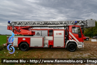 Iveco EuroFire 150E27 I serie
Vigili del Fuoco
Comando Provinciale di Bologna
Distaccamento Volontario di San Pietro in Casale
AutoScala da 30 metri allestimento Iveco-Magirus
Ricondizionata Fortini
VF 29373
Parole chiave: Iveco EuroFire_150E27_Iserie VF29373