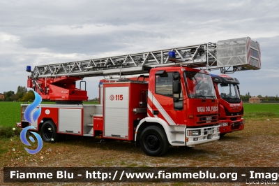 Iveco EuroFire 150E27 I serie
Vigili del Fuoco
Comando Provinciale Bologna
Distaccamento Volontario di San Pietro in Casale
AutoScala da 30 metri allestita Iveco-Magirus
Ricondizionato Fortini
VF 29373
Parole chiave: Iveco EuroFire_150E27_Iserie VF29373