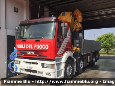 Iveco EuroTech
Vigili del Fuoco
Comando Provinciale di Pistoia
Distaccamento Permanente di Montecatini Terme
VF 29597
Parole chiave: Iveco EuroTech VF29597