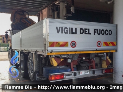 Iveco EuroTech
Vigili del Fuoco
Comando Provinciale di Pistoia
Distaccamento Permanente di Montecatini Terme
VF 29597
Parole chiave: Iveco EuroTech VF29597