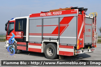 Iveco EuroCargo 180E32 IV serie
Vigili del Fuoco
Comando Provinciale di Bologna
Distaccamento Volontario di San Pietro in Casale
Allestimento Magirus
VF 29766
Parole chiave: Iveco EuroCargo_180E32_IVserie VF29766