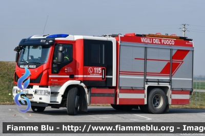 Iveco EuroCargo 180E32 IV serie
Vigili del Fuoco
Comando Provinciale di Bologna
Distaccamento Volontario di San Pietro in Casale
Allestimento Magirus
VF 29766
Parole chiave: Iveco EuroCargo_180E32_IVserie VF29766