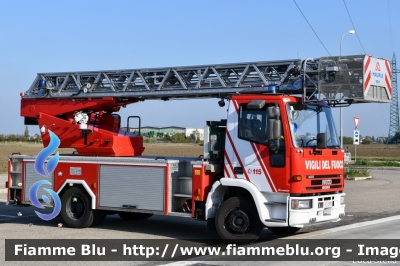 Iveco EuroCargo 130E24 I serie
Vigili del Fuoco
Comando Provinciale di Bologna
Distaccamento Volontario di Medicina
AutoScala allestimento Iveco-Magirus 
Ricondizionata Fortini
ex Brandeweer - Vigili del Fuoco Olandesi
VF 29767
Parole chiave: Iveco EuroCargo_130E24_Iserie VF29767