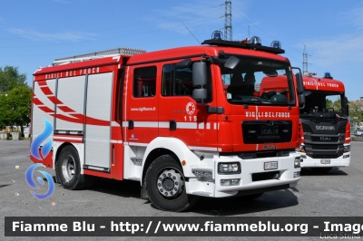 Man TGM 15.250 II serie
Man TGM 15.250 II serieVigili del Fuoco
Comando Provinciale di Parma
AutoPompaSerbatoio allestita BAI
VF 29900
Parole chiave: Man TGM_15.250_IIserie VF29900