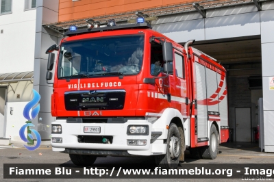 Man TGM 15.250 II serie
Vigili del Fuoco
Comando Provinciale di Reggio Emilia
Distaccamento Permanente di Sant'Ilario d'Enza
Allestimento BAI
VF 29901
Parole chiave: Man TGM_15.250_IIserie VF29901