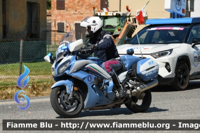 Yamaha FJR 1300 II serie
Polizia di Stato
Polizia Stradale
Allestimento Elevox
in scorta al Giro d'Italia 2024
Moto 29
POLIZIA G3082
Parole chiave: Yamaha FJR_1300_IIserie Giro_D_Italia_2024 POLIZIAG3082