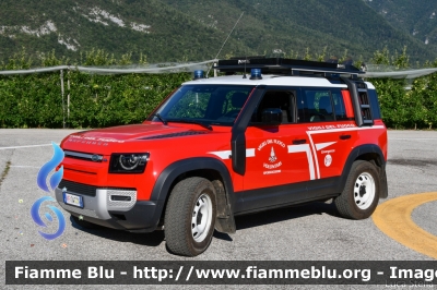 Land Rover Defender 110 II serie 
Vigili del Fuoco
Unione distrettuale di Mezzolombardo
Corpo Volontario di Spormaggiore (TN)
Allestimento Divitec
VF 0W9 TN
Parole chiave: Land-Rover Defender_110_IIserie vf0w9tn