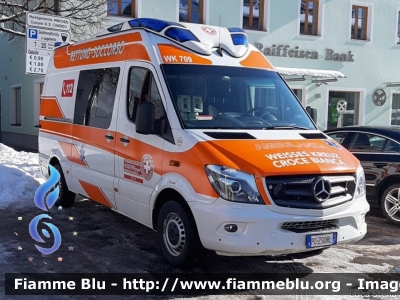 Mercedes-Benz Sprinter III serie restyle
Croce Bianca San Candido (BZ)
Weisses Kreuz Innichen
Allestita Ambulanz Mobile - Otaris Light
WK 709 - 794
PC ZS 0RL
Parole chiave: Mercedes-Benz Sprinter_IIIserie_restyle PCZS0RL Ambulanza