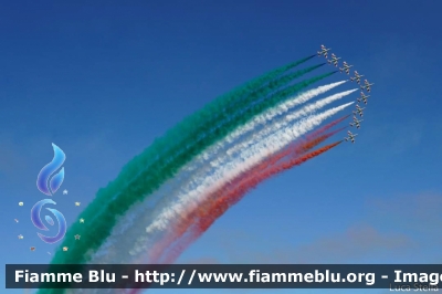 Aermacchi MB339PAN
Aeronautica Militare Italiana
313° Gruppo Addestramento Acrobatico
Stagione esibizioni 2022
Air Show Comacchio FE
Parole chiave: Aermacchi MB339PAN