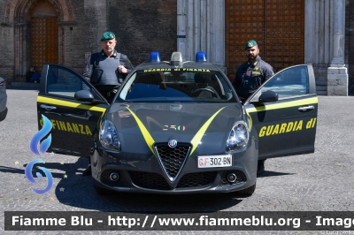 Alfa Romeo Nuova Giulietta restyle
Guardia di Finanza
ATPI
Anti Terrorismo e Pronto Impiego
Allestimento NCT Nuova Carrozzeria Torinese
GdiF 302 BN
Parole chiave: Alfa-Romeo Nuova_Giulietta_restyle  GdiF302BN