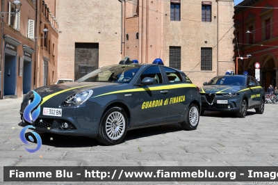 Alfa Romeo Nuova Giulietta restyle
Guardia di Finanza
ATPI
Anti Terrorismo e Pronto Impiego
Allestimento NCT Nuova Carrozzeria Torinese
GdiF 302 BN
Parole chiave: Alfa-Romeo Nuova_Giulietta_restyle  GdiF302BN