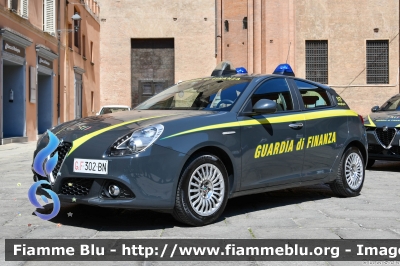 Alfa Romeo Nuova Giulietta restyle
Guardia di Finanza
ATPI
Anti Terrorismo e Pronto Impiego
Allestimento NCT Nuova Carrozzeria Torinese
GdiF 302 BN
Parole chiave: Alfa-Romeo Nuova_Giulietta_restyle  GdiF302BN