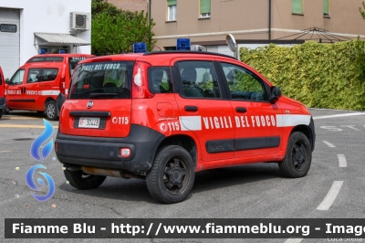 Fiat Nuova Panda 4x4 II serie
Vigili del Fuoco
Comando Provinciale di Reggio Emilia
VF 30448
Parole chiave: Fiat Nuova_Panda_4x4_IIserie VF30448