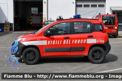 Fiat Nuova Panda 4x4 II serie
Vigili del Fuoco
Comando Provinciale di Reggio Emilia
VF 30448
Parole chiave: Fiat Nuova_Panda_4x4_IIserie VF30448