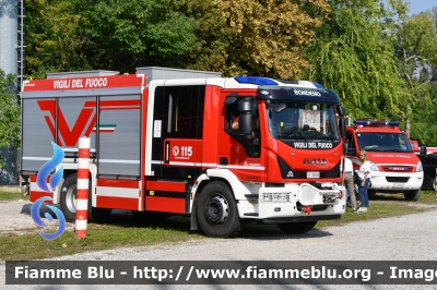 Iveco EuroCargo 180E32 IV serie
Vigili del Fuoco
Comndo Provinciale di Ferrara
Distaccamento Volontario di Bondeno (FE)
AutoPompaSerbatoio allestimento Iveco-Magirus
VF 30989
Parole chiave: Iveco EuroCargo_180E32_IVserie VF30989