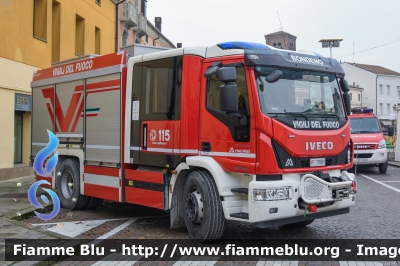 Iveco EuroCargo 180E32 IV serie
Vigili del Fuoco
Comndo Provinciale di Ferrara
Distaccamento Volontario di Bondeno (FE)
AutoPompaSerbatoio allestimento Iveco-Magirus
VF 30989
Parole chiave: Iveco EuroCargo_180E32_IVserie VF30989