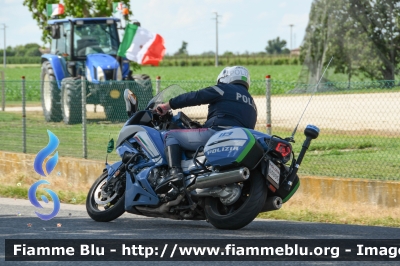 Yamaha FJR 1300 II serie
Polizia di Stato
Polizia Stradale
Allestimento Elevox
in scorta al Giro d'Italia 2024
Moto 30
POLIZIA G3095
Parole chiave: Yamaha FJR_1300_IIserie Giro_D_Italia_2024 POLIZIAG3095