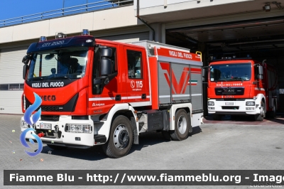 Iveco EuroCargo 120E25 IV serie
Vigili del Fuoco
Comando Provinciale di Forlì Cesena
AutoPompaSerbatoio allestimento Magirus
VF 31439
Parole chiave: Iveco EuroCargo_120E25_IVserie VF31439