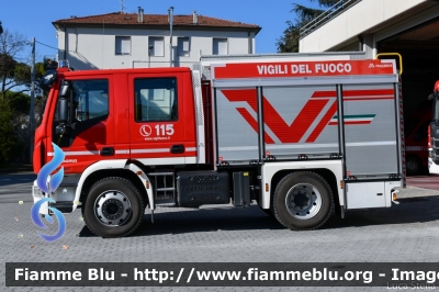 Iveco EuroCargo 120E25 IV serie
Vigili del Fuoco
Comando Provinciale di Forlì Cesena
AutoPompaSerbatoio allestimento Magirus
VF 31439
Parole chiave: Iveco EuroCargo_120E25_IVserie VF31439