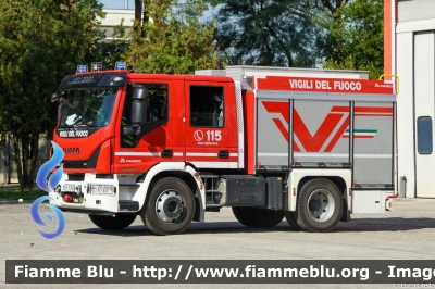 Iveco EuroCargo 120EL25 IV serie
Vigili del Fuoco
Comando Provinciale di Ravenna
Allestimento Magirus
VF 31869
Parole chiave: Iveco EuroCargo_120EL25_IVserie VF31869