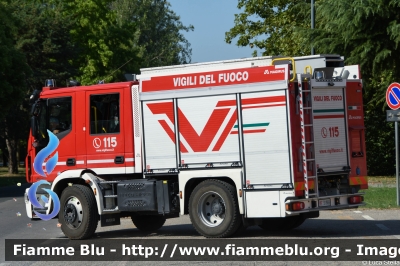 Iveco EuroCargo 120EL25 IV serie
Vigili del Fuoco
Comando Provinciale di Ravenna
Allestimento Magirus
VF 31869
Parole chiave: Iveco EuroCargo_120EL25_IVserie VF31869