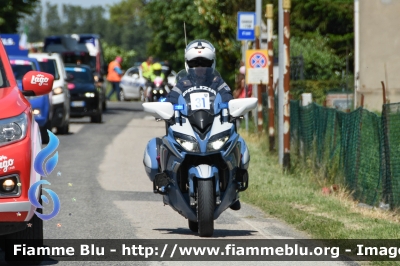 Yamaha FJR 1300 II serie
Polizia di Stato
Polizia Stradale
Allestimento Elevox
in scorta al Giro d'Italia 2024
Moto 31
POLIZIA G3152
Parole chiave: Yamaha FJR_1300_IIserie Giro_D_Italia_2024 POLIZIAG3152