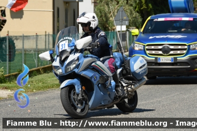 Yamaha FJR 1300 II serie
Polizia di Stato
Polizia Stradale
Allestimento Elevox
in scorta al Giro d'Italia 2024
Moto 31
POLIZIA G3152
Parole chiave: Yamaha FJR_1300_IIserie Giro_D_Italia_2024 POLIZIAG3152