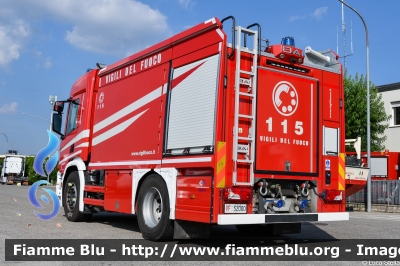 Scania P370 III serie
Vigili del Fuoco
Comando Provinciale di Bari
Allestimento Bai
VF 32000
Parole chiave: Scania P370_IIIserie VF32000