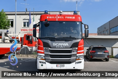 Scania P370 III serie
Vigili del Fuoco
Comando Provinciale di Bari
Allestimento Bai
VF 32000
Parole chiave: Scania P370_IIIserie VF32000