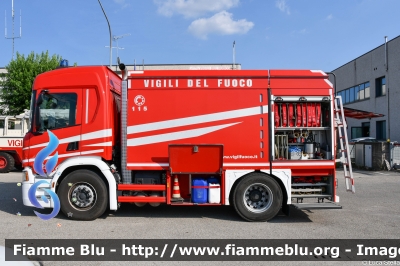 Scania P370 III serie
Vigili del Fuoco
Comando Provinciale di Bari
Allestimento Bai
VF 32000
Parole chiave: Scania P370_IIIserie VF32000