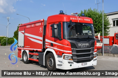 Scania P370 III serie
Vigili del Fuoco
Comando Provinciale di Bari
Allestimento Bai
VF 32000
Parole chiave: Scania P370_IIIserie VF32000