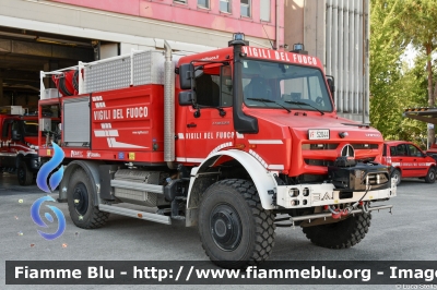 Mercedes-Benz Unimog U5023
Vigili del Fuoco
Comando Provinciale di Ravenna
Allestimento Telaio Bai
Modulo AIB Divitec/Rosenfire
VF 32044
Parole chiave: Mercedes-Benz Unimog U5023 VF32044