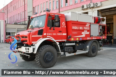 Mercedes-Benz Unimog U5023
Vigili del Fuoco
Comando Provinciale di Ravenna
Allestimento Telaio Bai
Modulo AIB Divitec/Rosenfire
VF 32044
Parole chiave: Mercedes-Benz Unimog U5023 VF32044