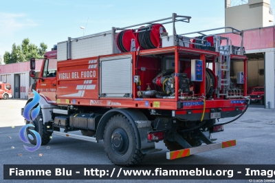 Mercedes-Benz Unimog U5023
Vigili del Fuoco
Comando Provinciale di Ravenna
Allestimento Telaio Bai
Modulo AIB Divitec/Rosenfire
VF 32044
Parole chiave: Mercedes-Benz Unimog U5023 VF32044