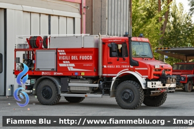 Mercedes-Benz Unimog U5023
Vigili del Fuoco
Comando Provinciale di Ravenna
Allestimento Telaio Bai
Modulo AIB Divitec/Rosenfire
VF 32044
Parole chiave: Mercedes-Benz Unimog U5023 VF32044