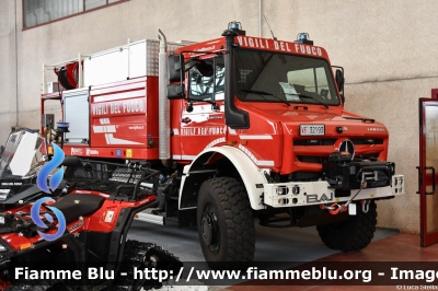 Mercedes-Benz Unimog U5023
Vigili del Fuoco
Comando Provinciale di Brescia
Allestimento Telaio Bai
Modulo AIB Divitec/Rosenfire
VF 32193
Parole chiave: Mercedes-Benz Unimog U5023 VF32193 Reas_2023