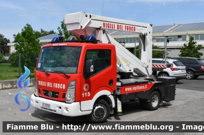 Nissan Cabstar
Vigili del Fuoco
Comando Provinciale di Forlì-Cesena
Distaccamento Volontario Savignano sul Rubicone
Allestimento Palfinger
VF 32792
Parole chiave: Nissan Cabstar VF32792